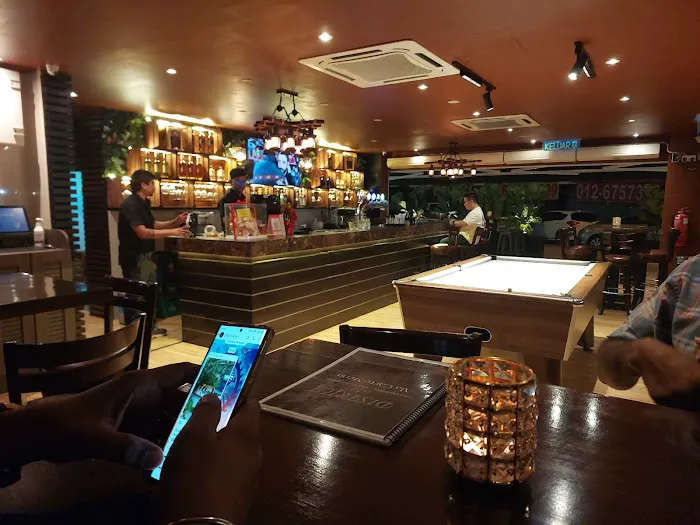 District ss15 restaurant n bar Picture 3