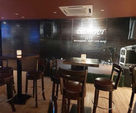 District ss15 restaurant n bar