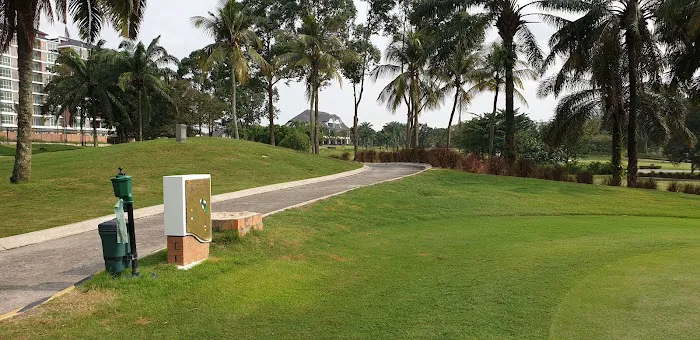 Sungai Long Golf & Country Club Picture 4