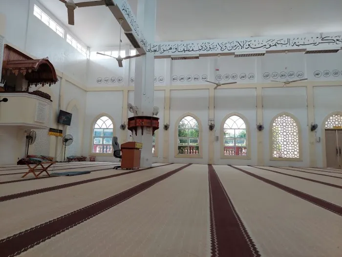 Masjid Al-Abrar Ayer Lanas Picture 1
