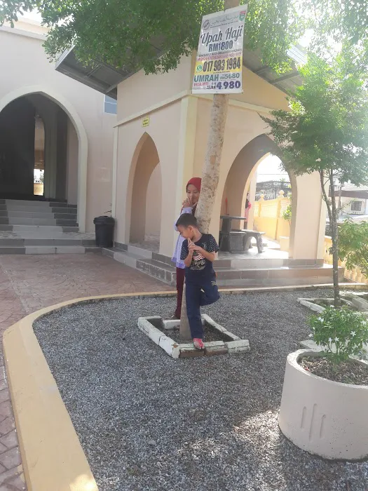 Masjid Al-Abrar Ayer Lanas Picture 5