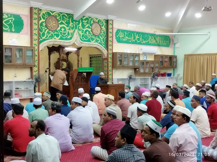 Surau Taman Sri Indah Picture 2