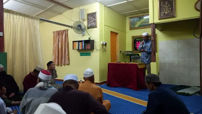 Surau Kg Parit Mungkal Picture 2
