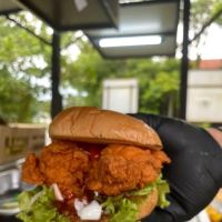 Izzul Islam Burger ico