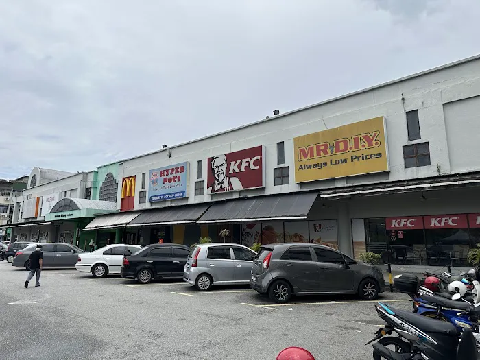 KFC Plaza Giant Picture 7