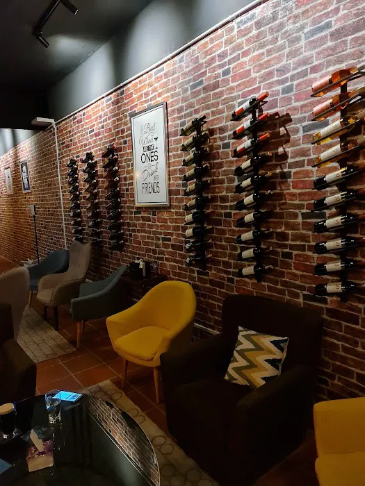 LITTLE WINE HOUSE AND RESTAURANTS Picture 4