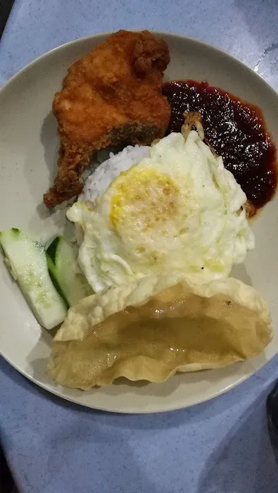 Pak Ngah & Mak Ngah Food Caterer (Nasi Kukus Ayam Goreng), Salys Wastern Food. Picture 1