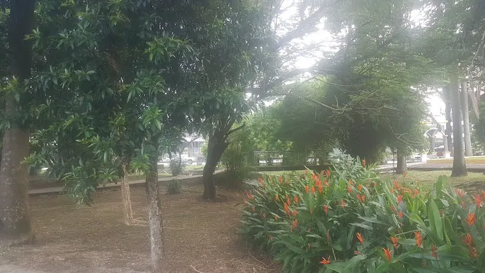 Taman Seratus Picture 1