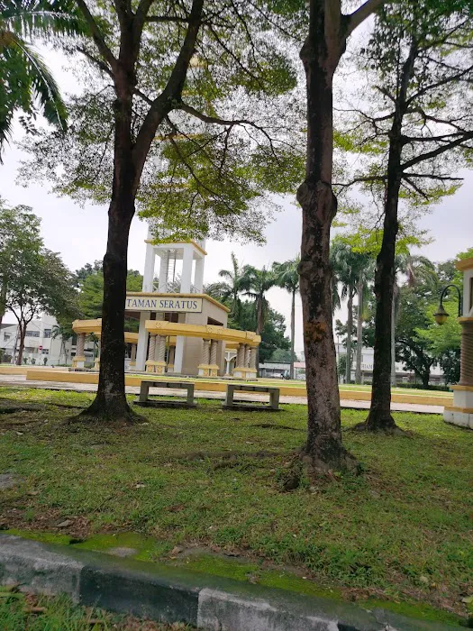 Taman Seratus Picture 2