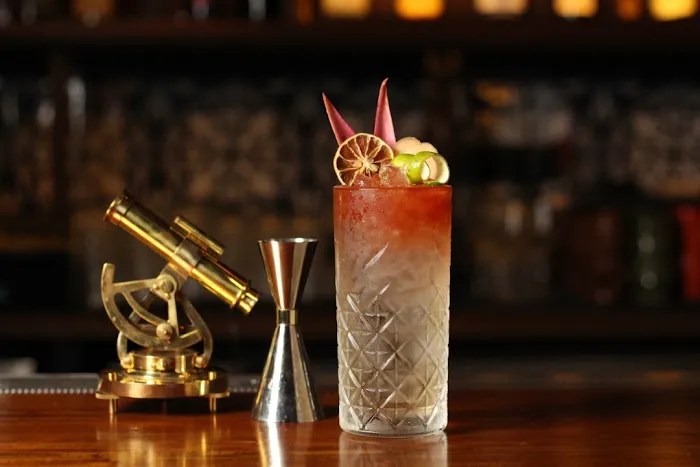 Banker Bar Picture 2