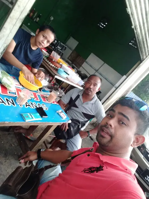 Nasi Ayam Penyet Meledak Picture 2