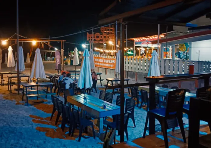 Monkey Hut Cafe & Bed Picture 5