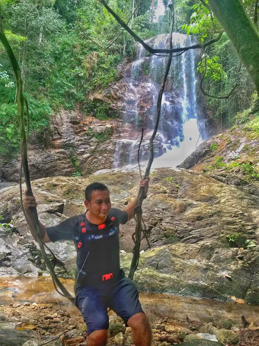 Strata waterfall Picture 3