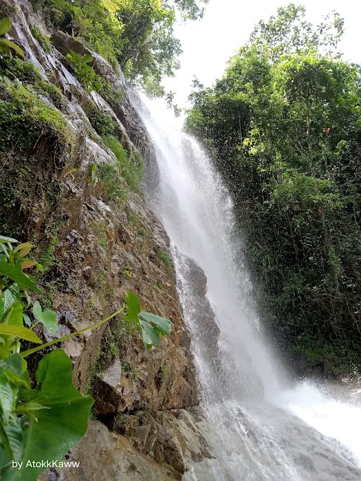 Strata waterfall Picture 9