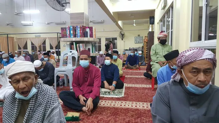 Surau Al-Ukhuwah Pangsapuri Sri Meranti Picture 5