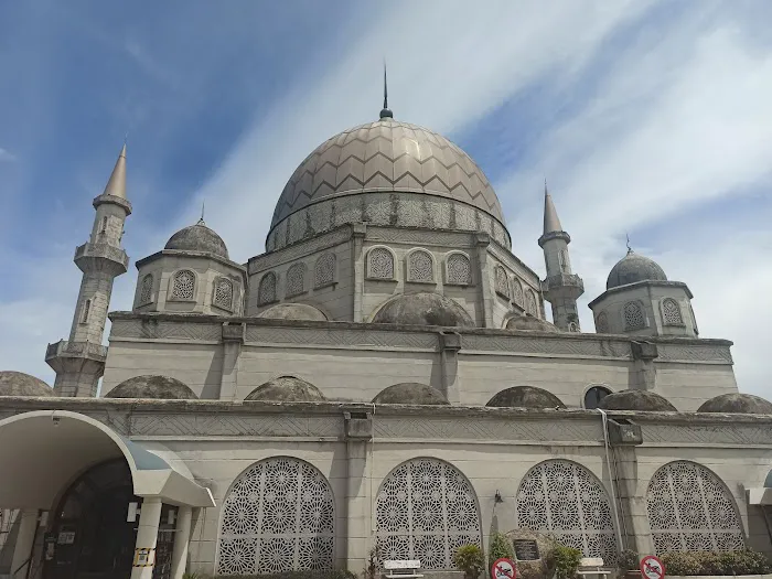 Al-Mukarramah Mosque Picture 1