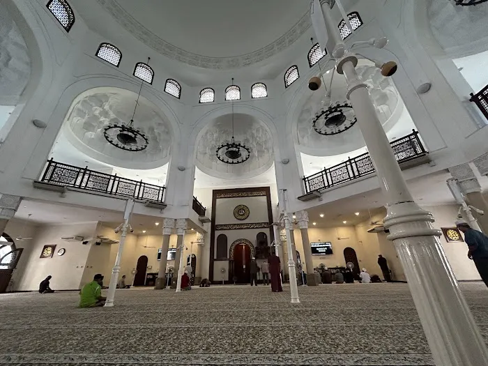Al-Mukarramah Mosque Picture 2