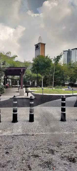 Pekan Sungai Besi Community Park Picture 3