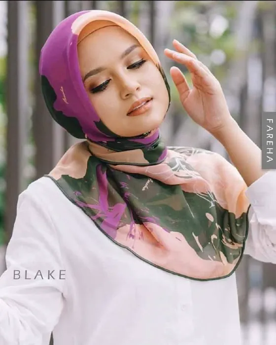 Kedai Mak Long & Agent Tudung Fareha Picture 1