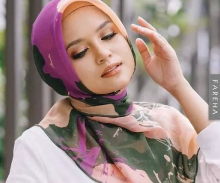Kedai Mak Long & Agent Tudung Fareha