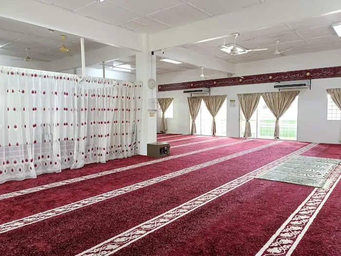 Surau Al-Makmur, Tmn Bkt Mewah Fasa 9 Picture 3