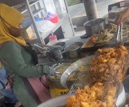 Pisang Goreng Atok Deriey & Opah Dah
