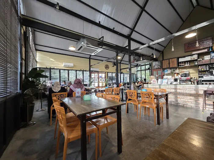 Kampung Hills Eatery Picture 2