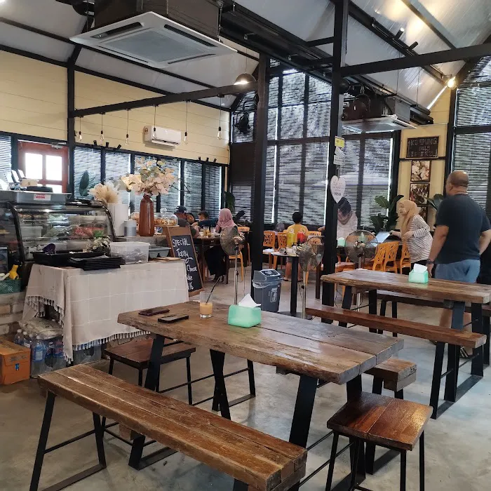 Kampung Hills Eatery Picture 8