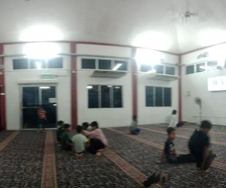 Surau Al Muhajirin PPR Lembah Subang