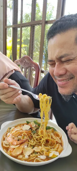 Warung Mee Udang D'Sungai Ingat Picture 9