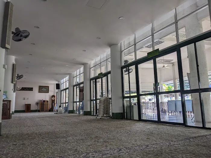 Al-Hidayah Kelana Jaya Mosque Picture 3