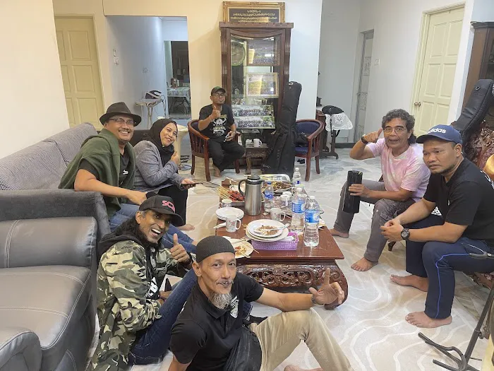 Bapakku.FM - Konti Gombak (Club My Friend) Picture 4