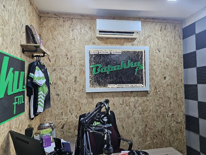Bapakku.FM - Konti Gombak (Club My Friend) Picture 3