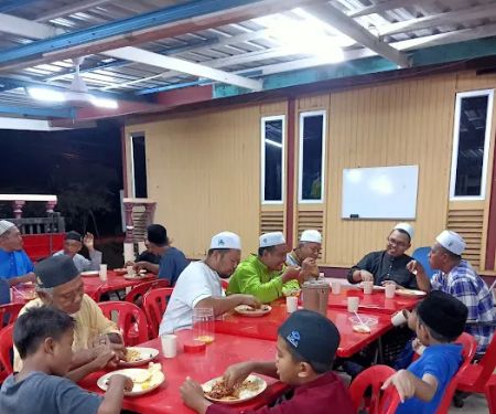 Surau Darul Ehsan, Jalan Air Tawar