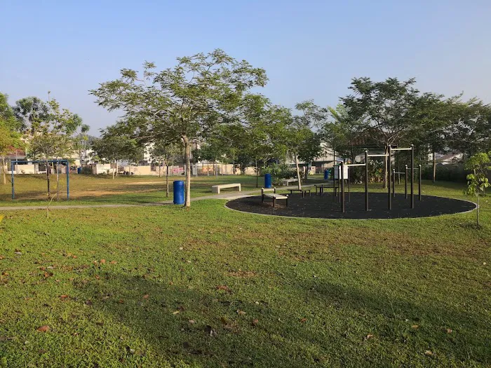 Banyan Close Community Park Picture 3