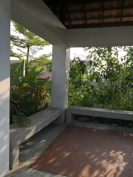 Banyan Close Community Park Picture 6