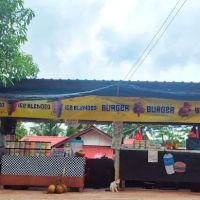 Kedai burger makadik / ice blend moksu ico