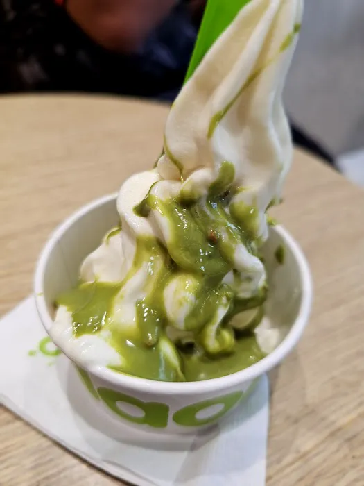 llaollao @ Gamuda Luge Gardens Picture 2