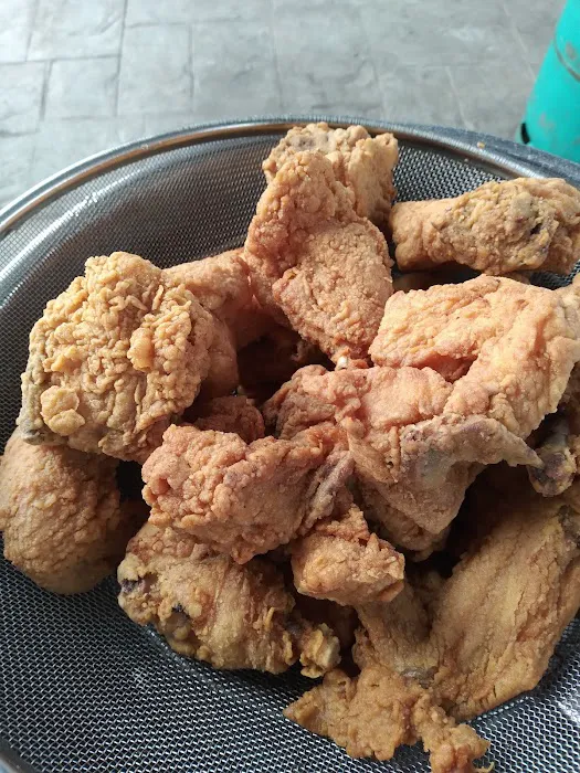 Mama Dell Fried Chicken Picture 2