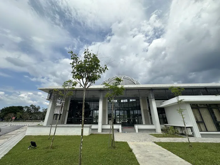 PROTON Mosque Picture 4