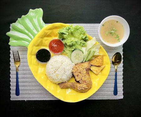 Nasi penyet level up