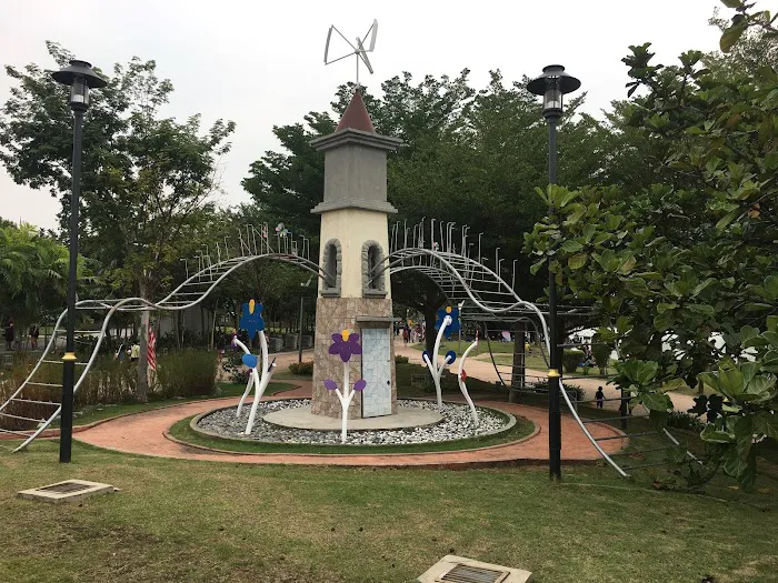 Taman Pinwheel Picture 6