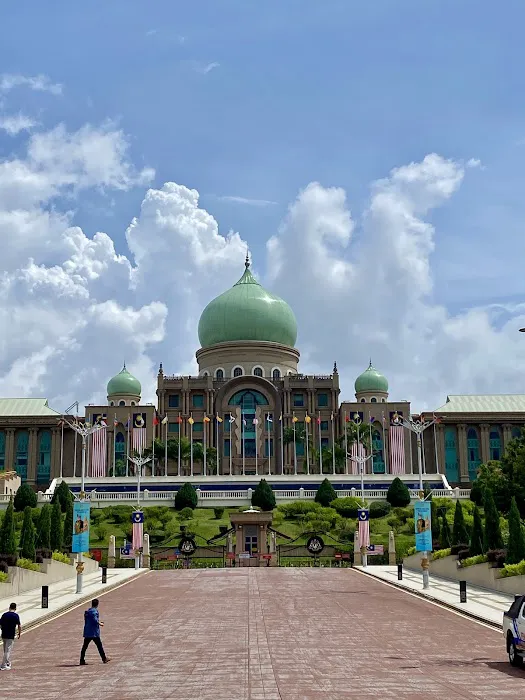 Putrajaya Square Picture 3