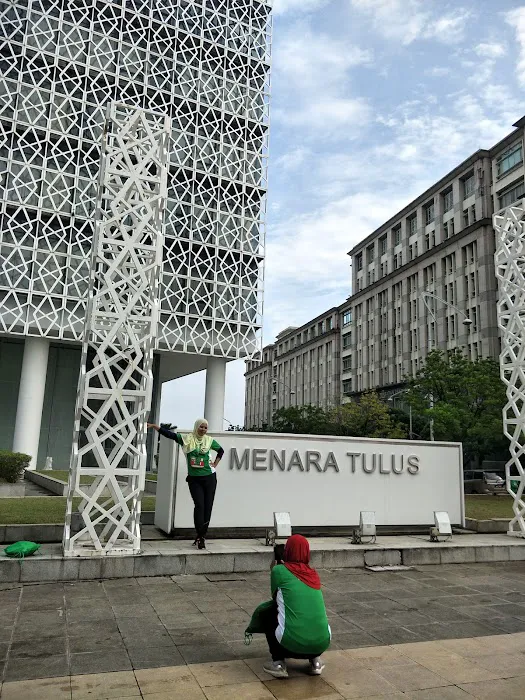 Putrajaya Square Picture 9