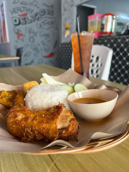 Ayam Gepuk Tok Mat Semenyih Picture 1
