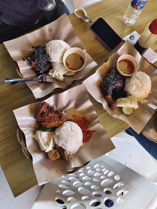 Ayam Gepuk Tok Mat Semenyih Picture 9