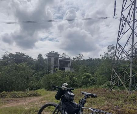 Abandoned Bungalow Desa Pinggiran Putra