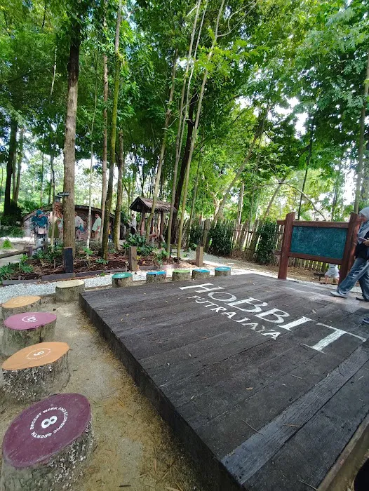 Taman Hobbit Putrajaya Picture 3