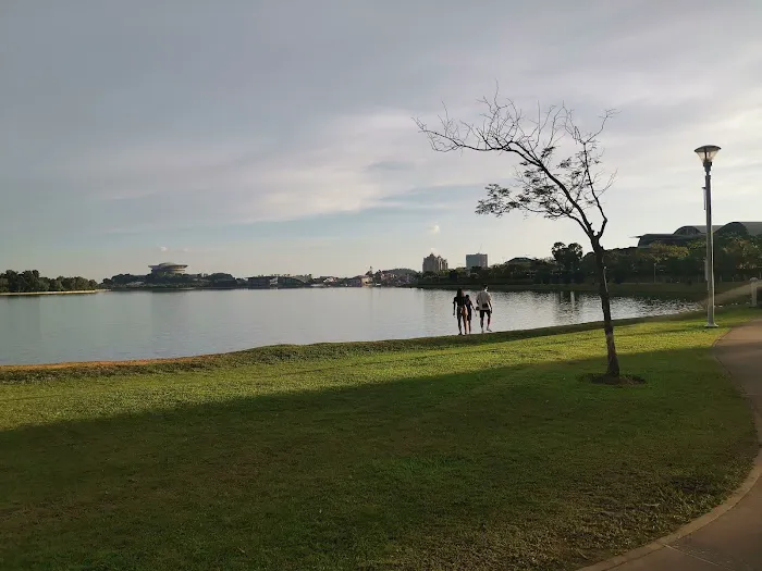 Gazebo Lakeview Picture 8