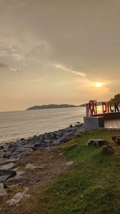 Pantai Dickson Picture 5